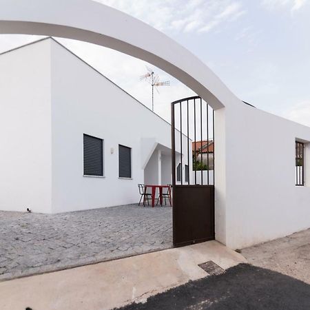 Villa Ua Pias  المظهر الخارجي الصورة